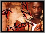 Twarz, Akon