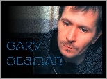 w�sy, Gary Oldman, niebieskie oczy