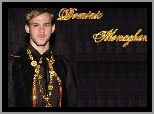 złoty łańcuch, Dominic Monaghan, ciemny strój
