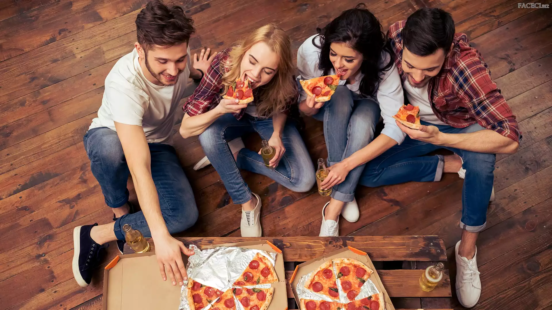 Dziewczyny, Pizza, Radość, Przyjaciele, Młodzież, Mężczyźni