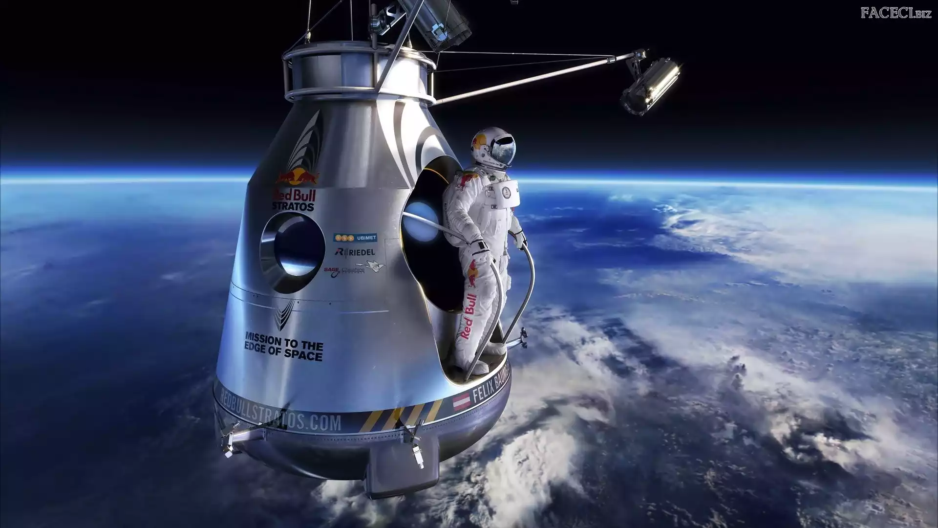 Kapsuła, Ziemia, Felix Baumgartner